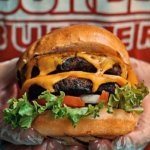 Burgers au camembert et confiture de mandarine & rhum