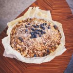 Crumble aux noix et à la confiture de poire & gingembre