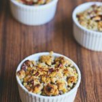 Crumble aux pommes et au chocolat noir orange & cranberries