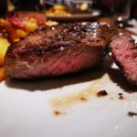 Filet de bœuf rôti croûte café-chocolat noir