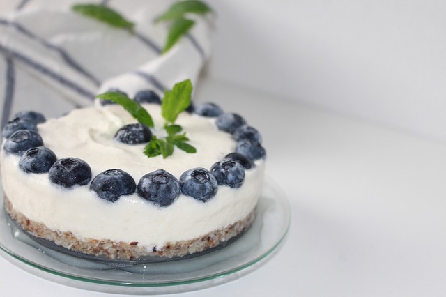 Gâteau au yaourt à la confiture d’ananas, banane et rhum