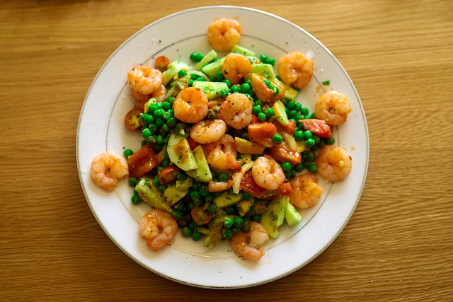 Salade de crevettes & fruits au vinaigre de framboises & vanille