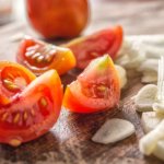 Sauce tomate maison & crème balsamique à l'ail