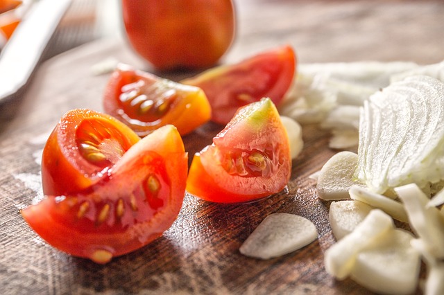 Sauce tomate maison & crème balsamique à l'ail